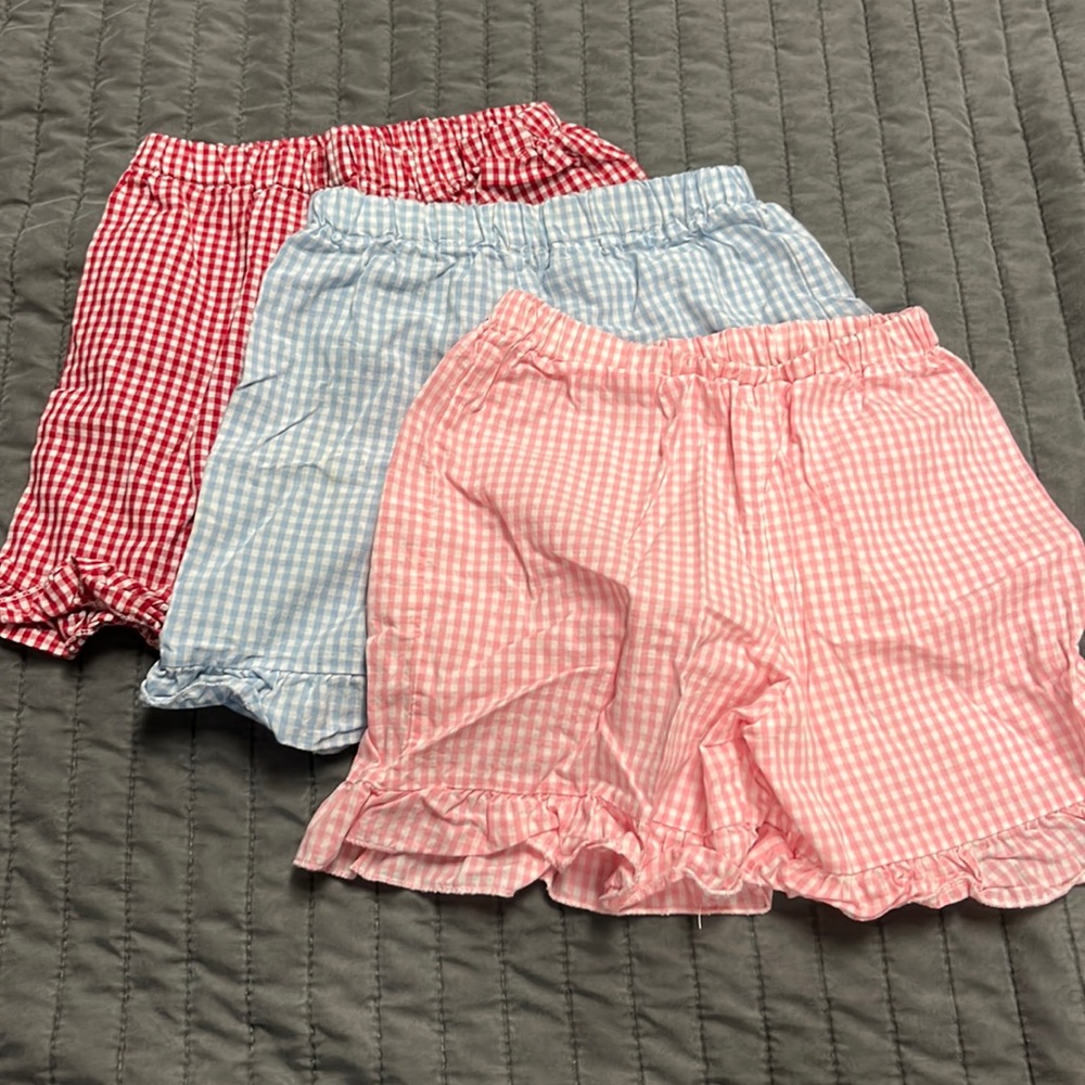 Girls shorts, gingham size 4T, ruffle